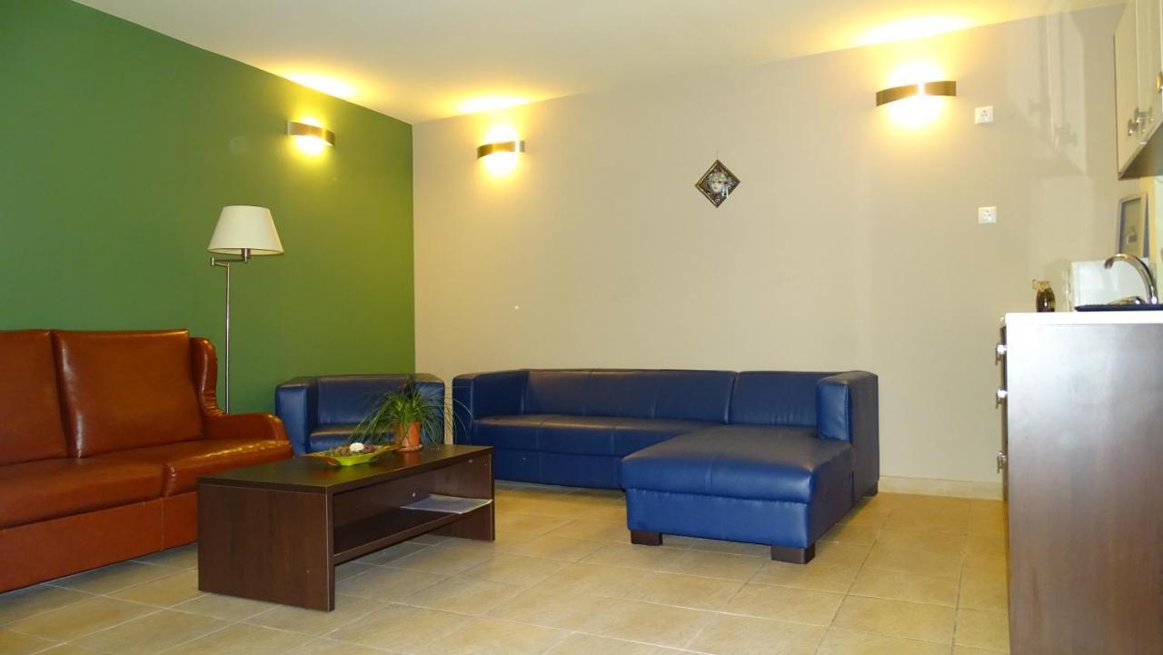 Casa Elysee Hotel Deva Exterior photo